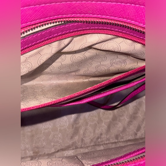 LOWSTART Michael Kors crossbody bag & phone wallet - Picture 3 of 12